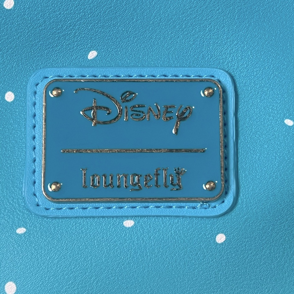 Loungefly - Disney Stitch Tiki Passport Bag - Entertainment Earth Exclusive NWT - Picture 3 of 11